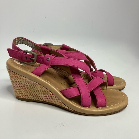 UGG Gaiana pink leather wedge sandals size 7 - Picture 1 of 8